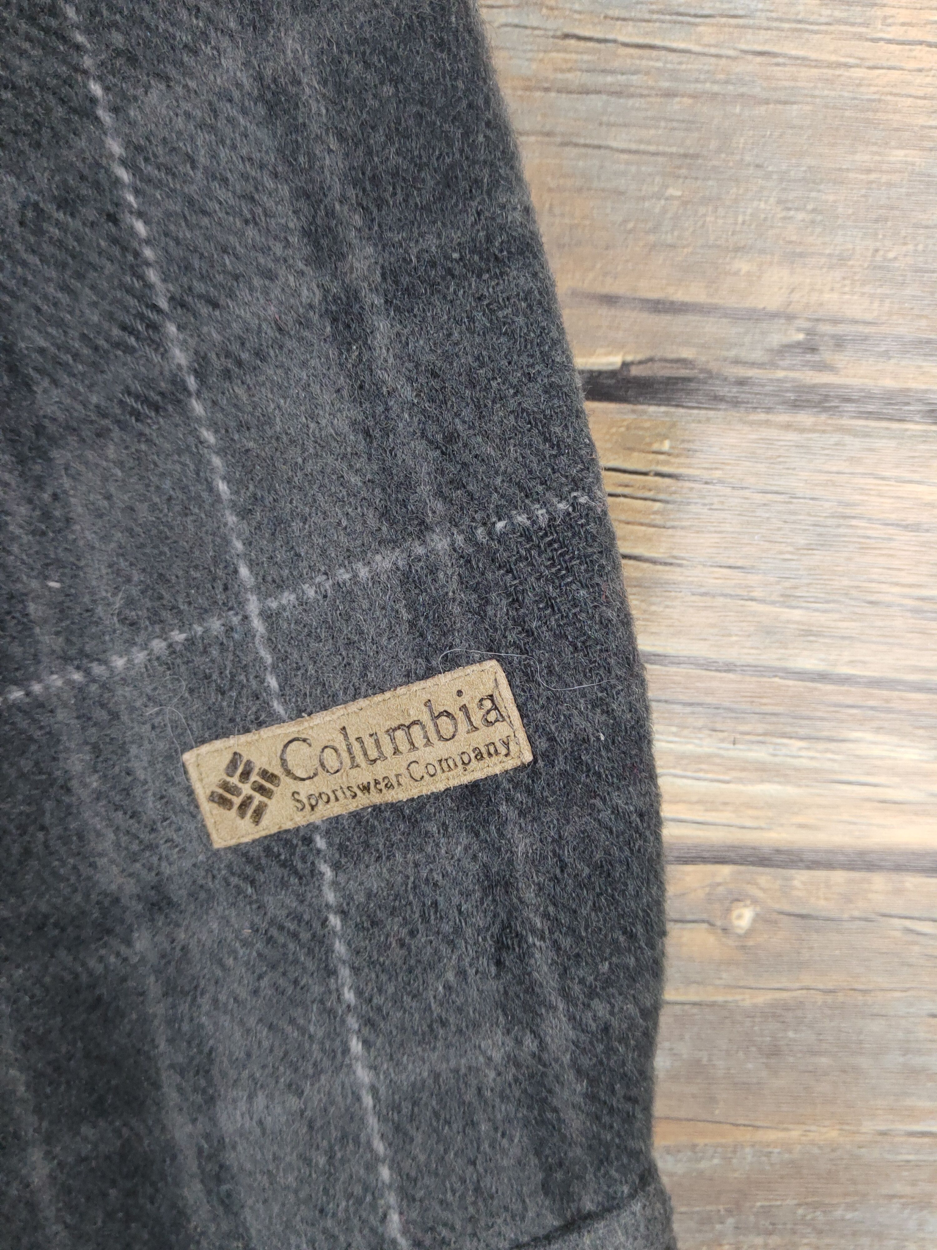 Columbia × Japanese Brand × Vintage Columbia Dark Gray Wool shirt #W1625 Size US L / EU 52-54 / 3 - 7 Thumbnail