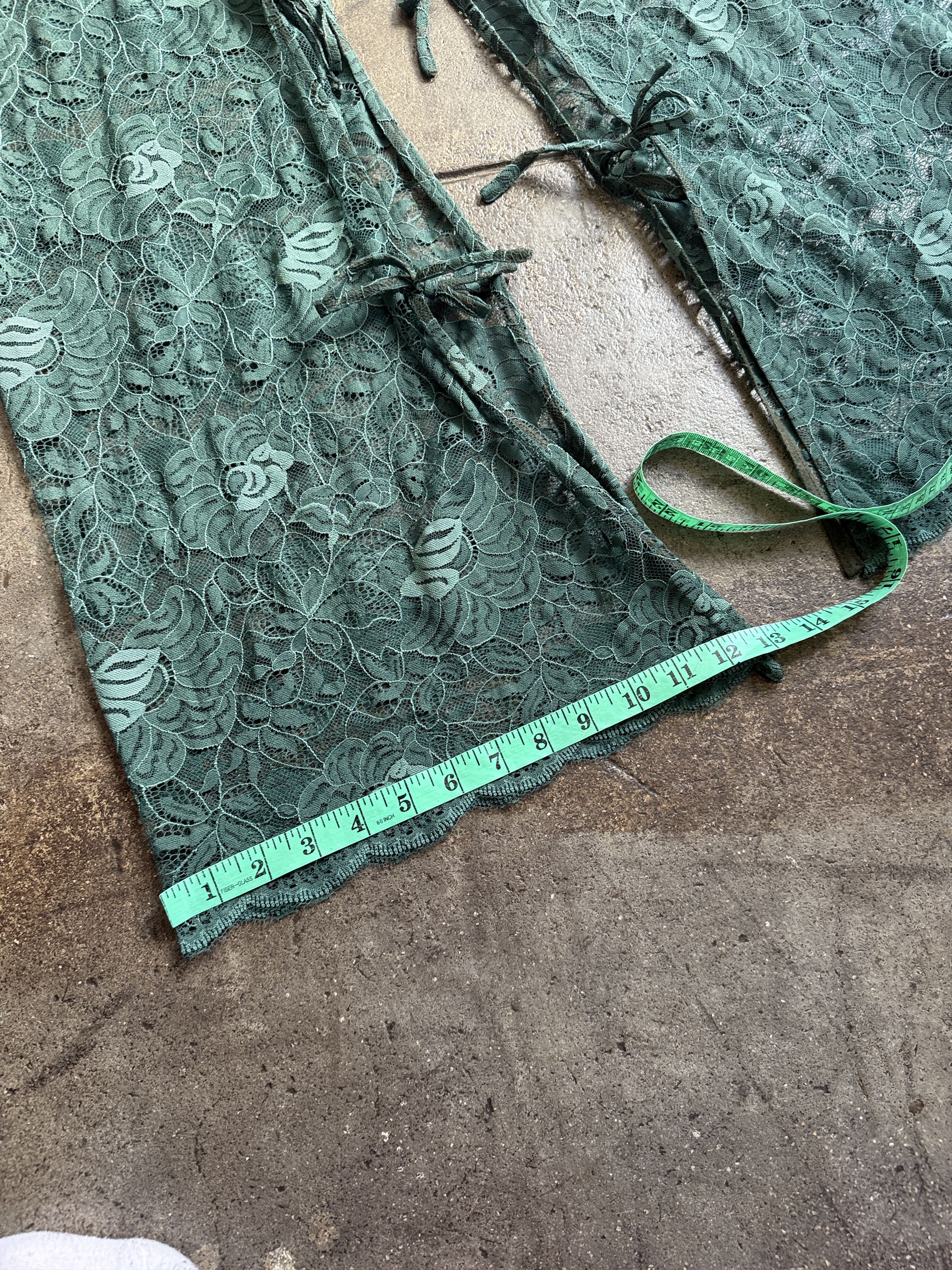 Vivienne Westwood 2019 Green Lace Pants w/ Oriental Pink Strcutured underwear Size 26" / US 2 / IT 38 - 13 Thumbnail