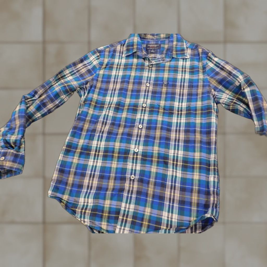 American Eagle Outfitters American Eagle Mens Shirt Small Blue plaid button up athletic fit Size US S / EU 44-46 / 1 - 1 Thumbnail