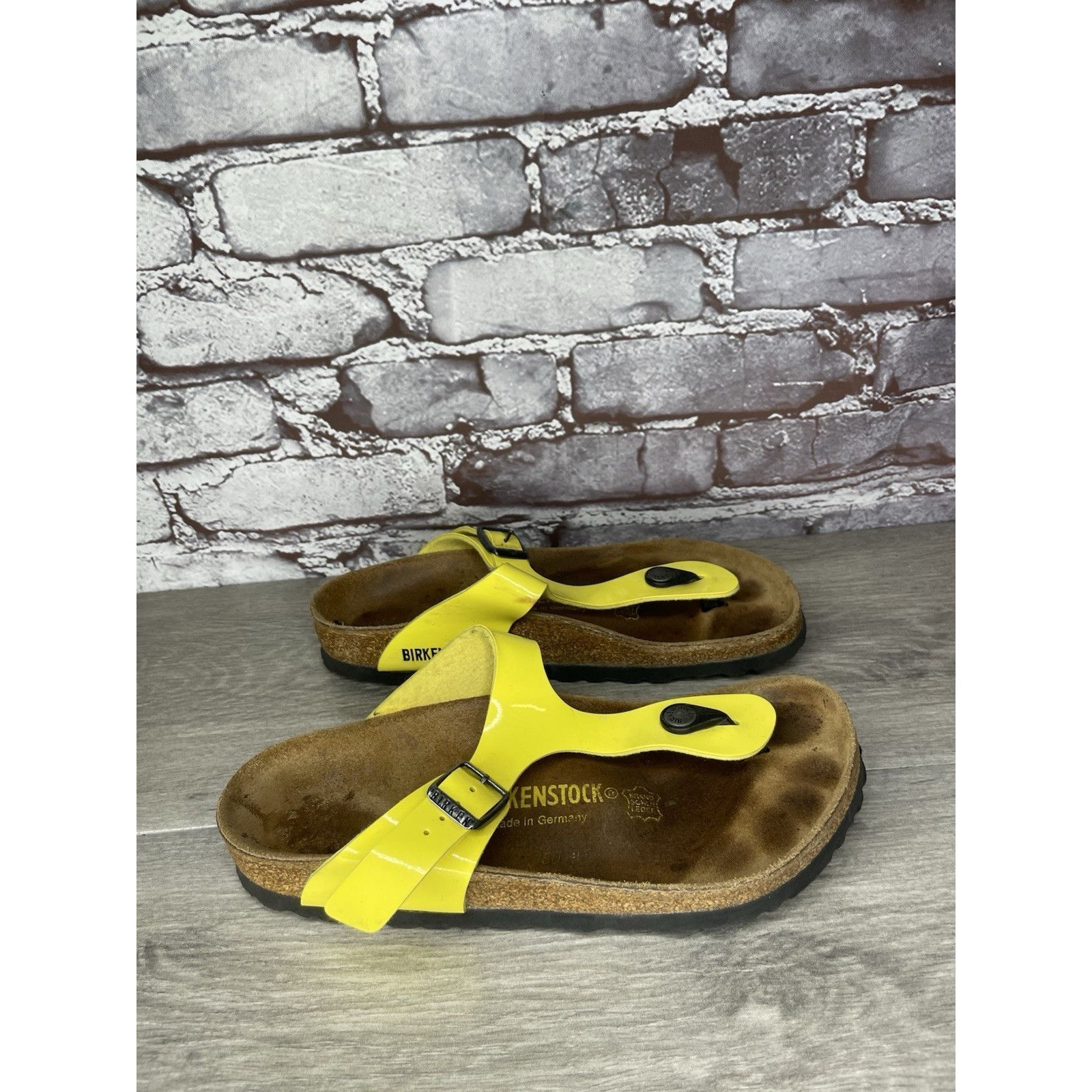 Birkenstock Birkenstock Gizeh Yellow Patent Leather Cork Slide Sandals W Size US 6.5 / IT 36.5 - 18 Thumbnail