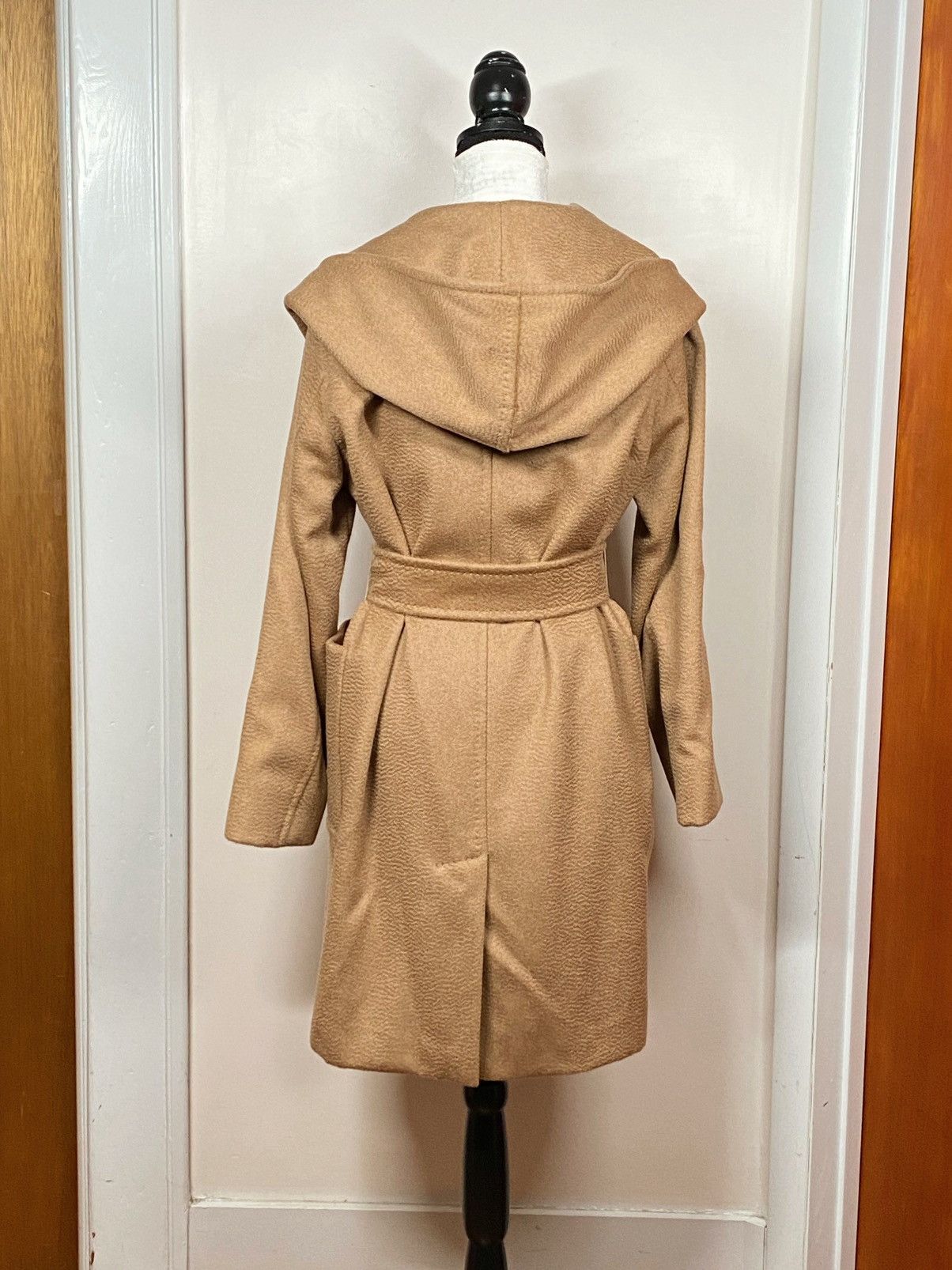 Max Mara Max Mara Rialto Camel Hair Belted Short Hooded Coat size 14 Size XL / US 12-14 / IT 48-50 - 9 Thumbnail