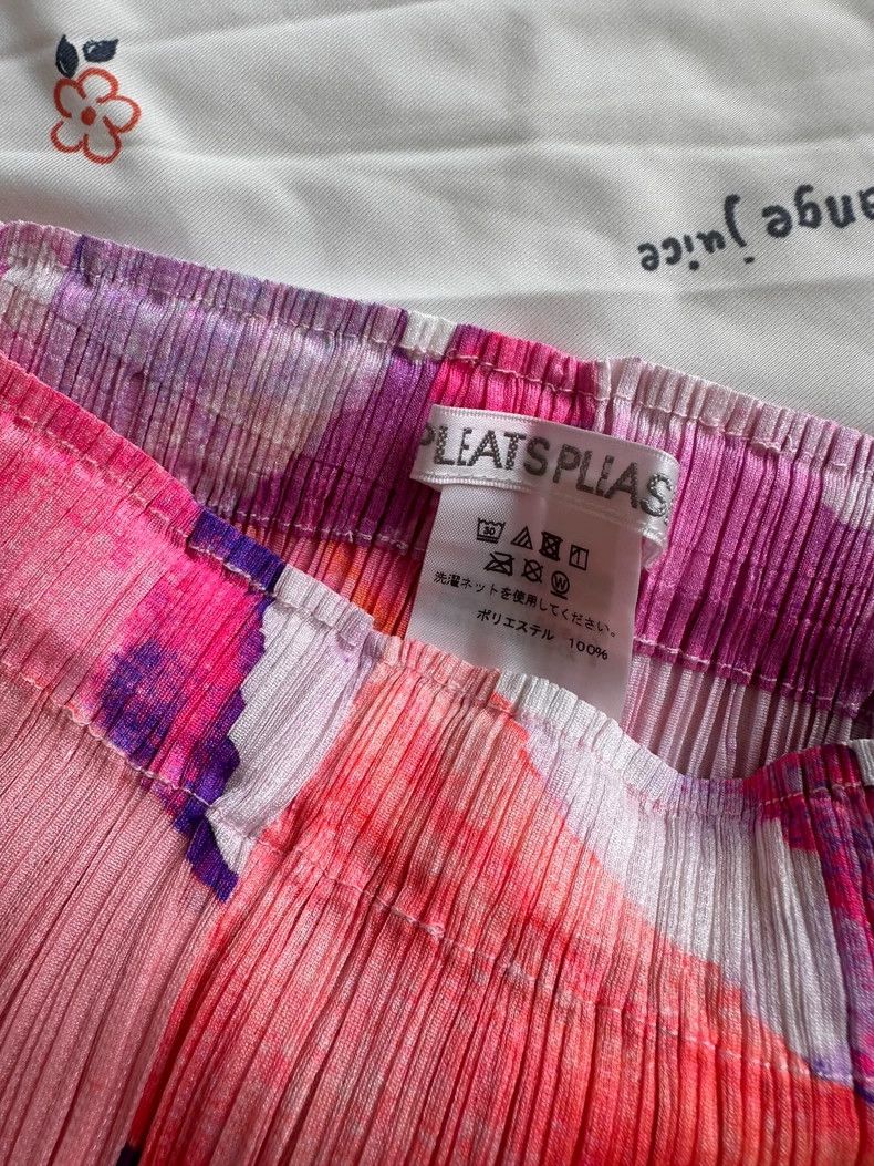 Issey Miyake Issey Miyake size:2 Pink floral pleated trousers Size 32" / US 10 / IT 46 - 6 Thumbnail