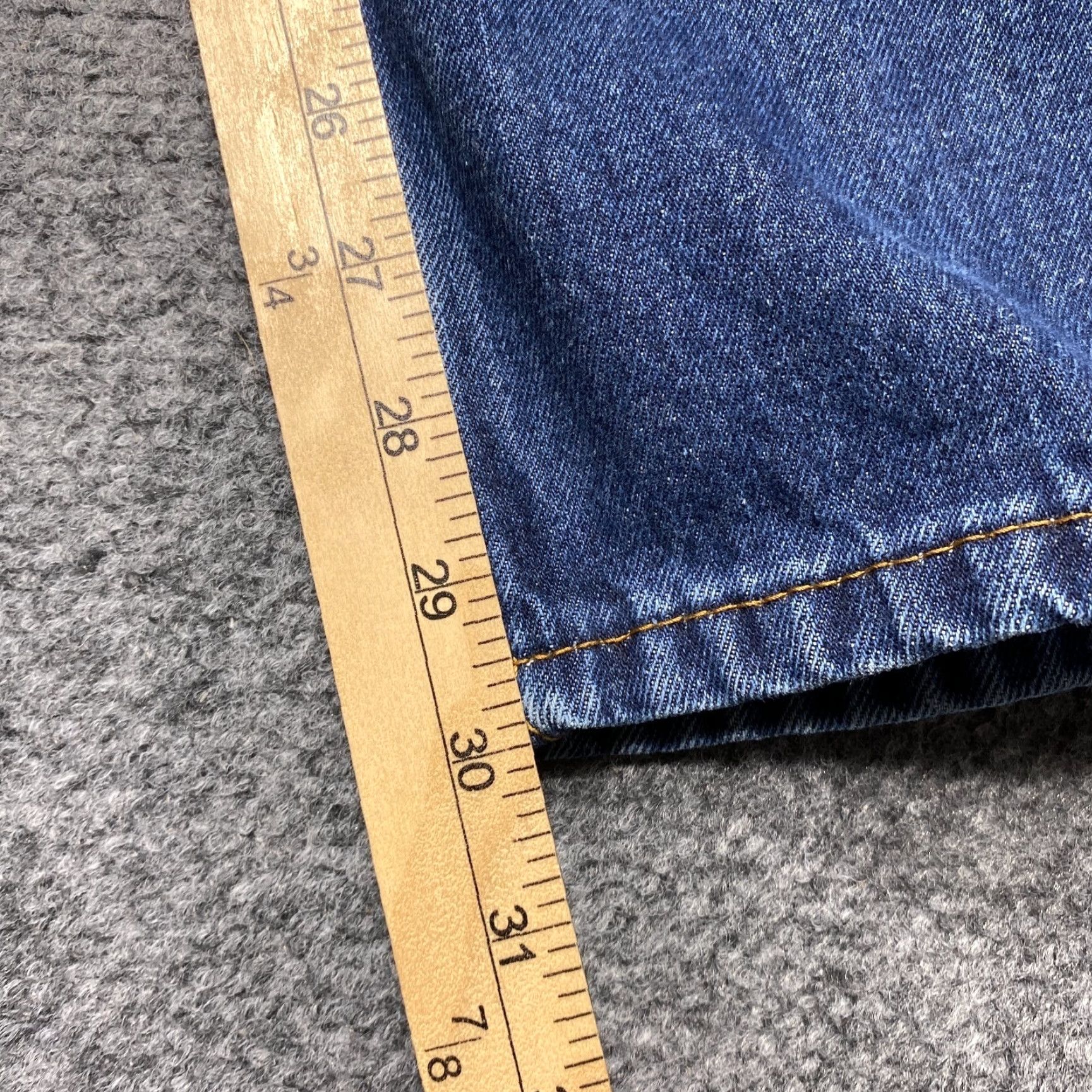 Levi's Levi's 505 Regular Fit Jeans Mens 36x30 Blue Medium Wash Straight Leg Denim Size US 36 / EU 52 - 6 Thumbnail