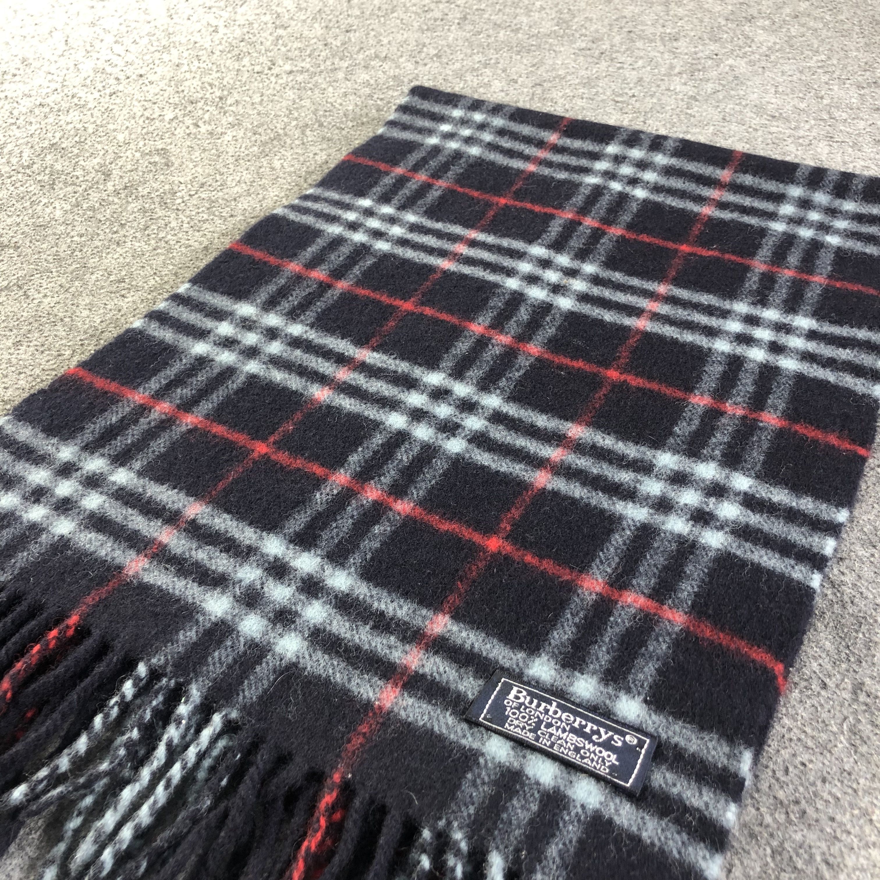 Burberry Burberrys Nova Check Wool Scarf Muffler V1170 Size ONE SIZE - 3 Thumbnail