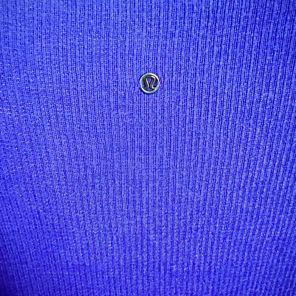 Lululemon Lululemon Chai Time II Reversible Knit Sweater Blue 8 Size M / US 6-8 / IT 42-44 - 8 Thumbnail