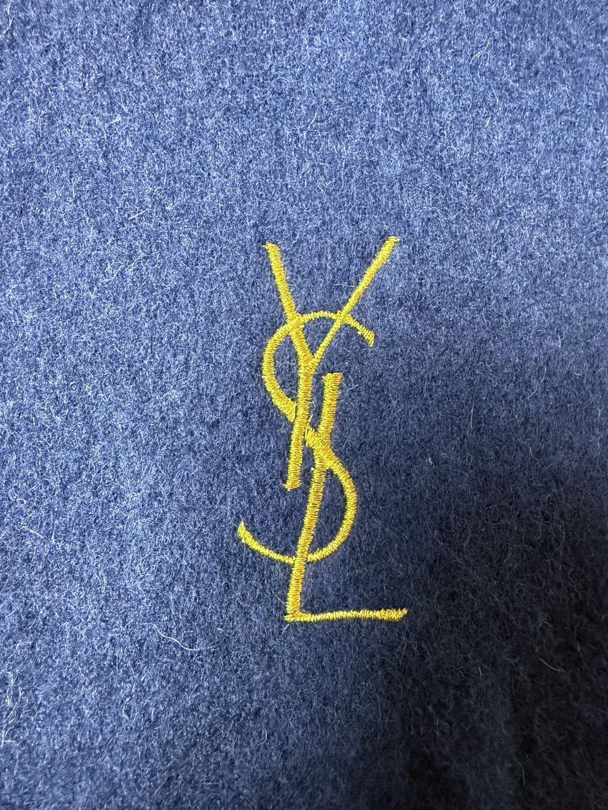 Yves Saint Laurent Yves Saint Laurent Scarf Vintage Wool Logo Made in Italy Size ONE SIZE - 7 Thumbnail