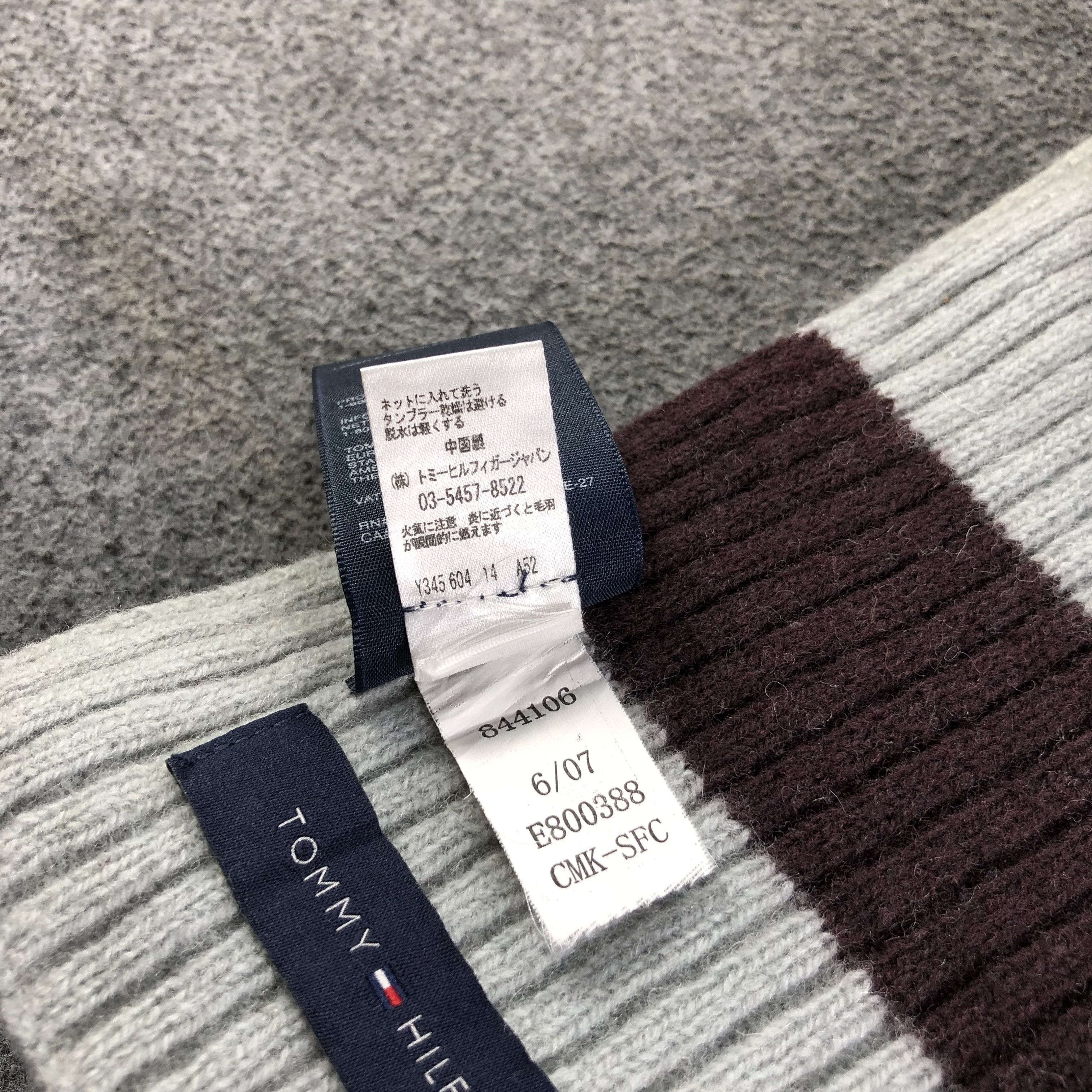 Tommy Hilfiger Tommy Hilfiger Pleated Wool Scarf Muffler V1061 Size ONE SIZE - 8 Thumbnail