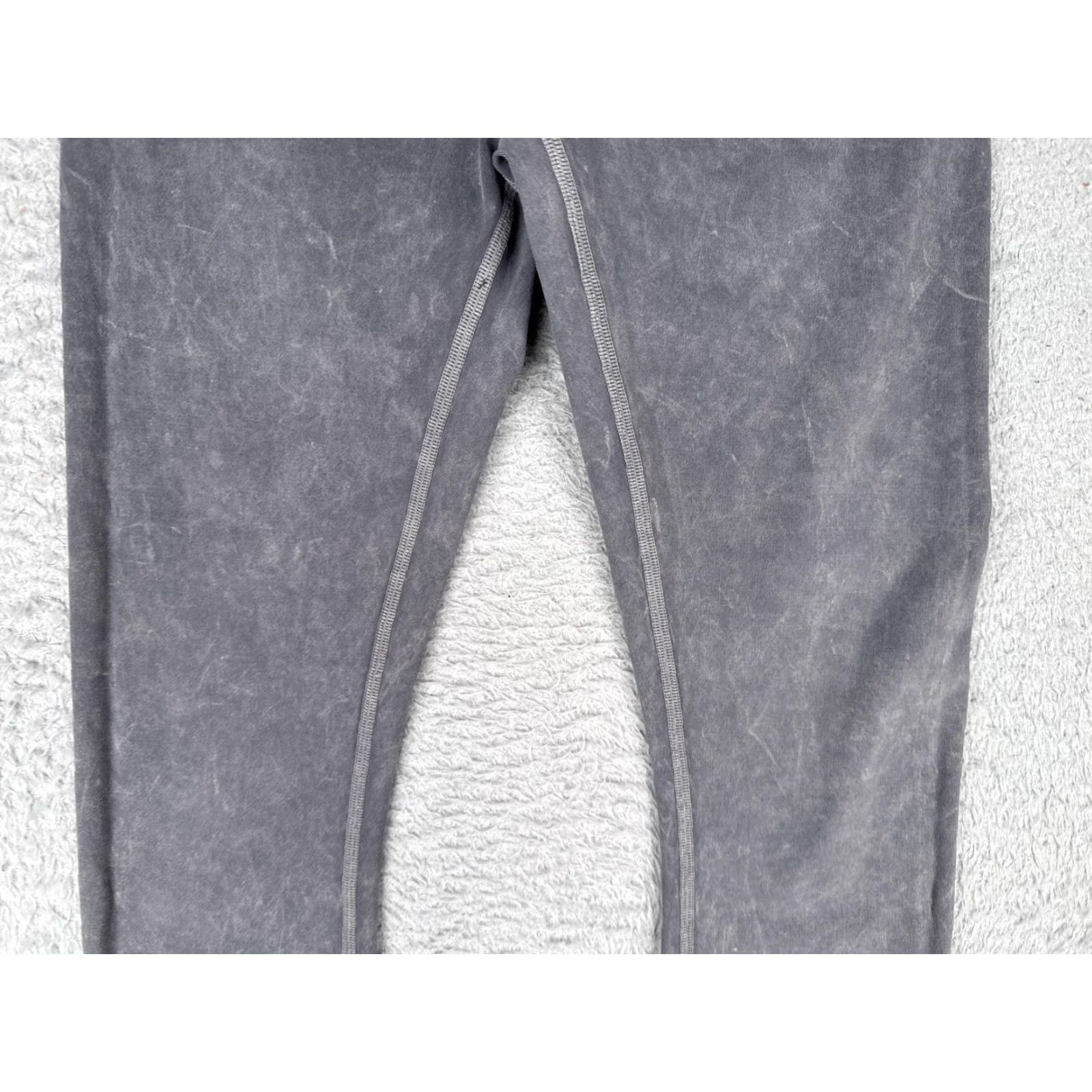 Lululemon Lululemon Wunder Under Pants Womens 4 Gray Hi-Rise 21" Crop Tight Leggings Yoga Gym & Training Womens) Size 27" / US 4 / IT 40 - 3 Thumbnail