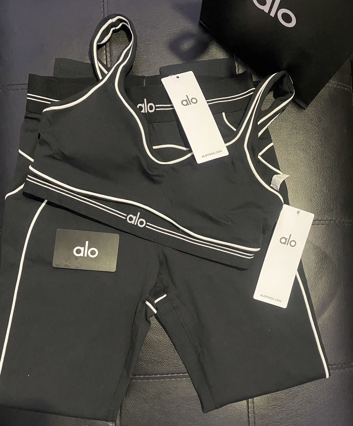 Alo Yoga Alo High-Waist heart throb leggings Size 30" / US 8 / IT 44 - 1 Thumbnail