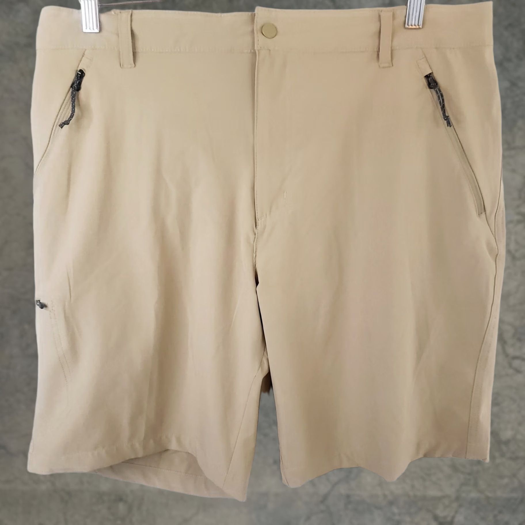 Vintage Columbia Shorts Mens 38 Tan Beige 10 Inseam Quick Dry Fishing Stretch Pockets Moisture Wicking Regular Fit Casual Activewear Summer Fall Spring (Mens) Size US 38 / EU 54 - 1 Thumbnail