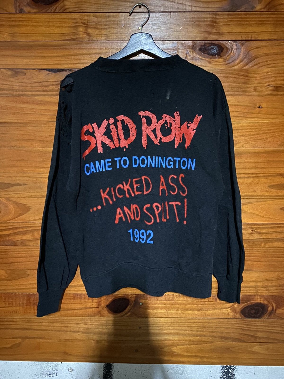 Vintage Vintage 1991 Skid Row Donington Tour Sweatshirt – Distressed Size US M / EU 48-50 / 2 - 3 Thumbnail