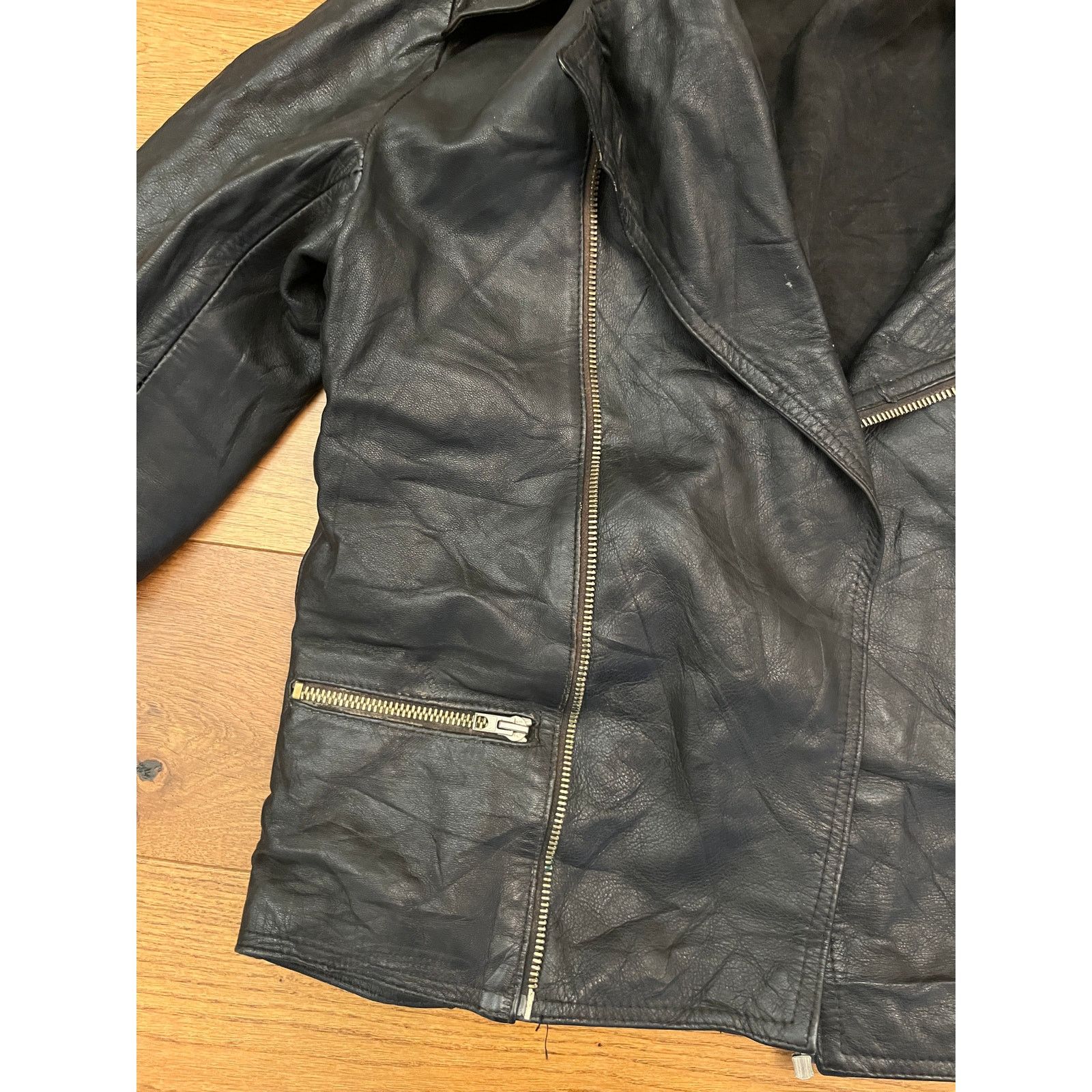 Vintage Vtg 90s Distressed Padded Elbow Leather Biker Jacket Sz 94 Size US L / EU 52-54 / 3 - 3 Thumbnail