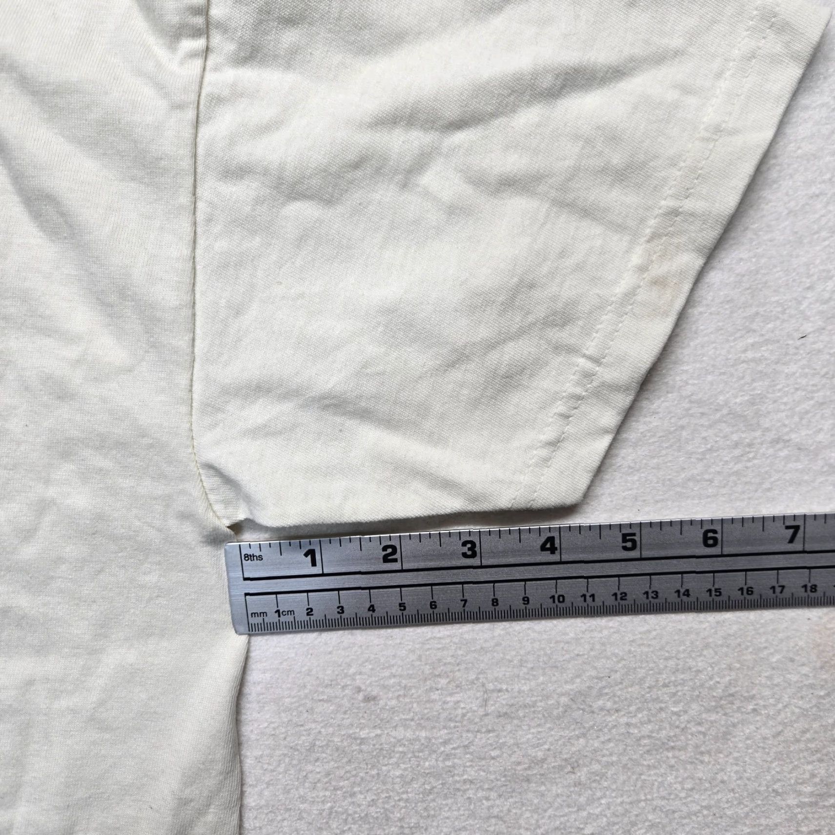 Vintage VINTAGE Yellowstone Dutton Ranch Shirt Adult S White T-Shirt Mens Size US S / EU 44-46 / 1 - 6 Thumbnail