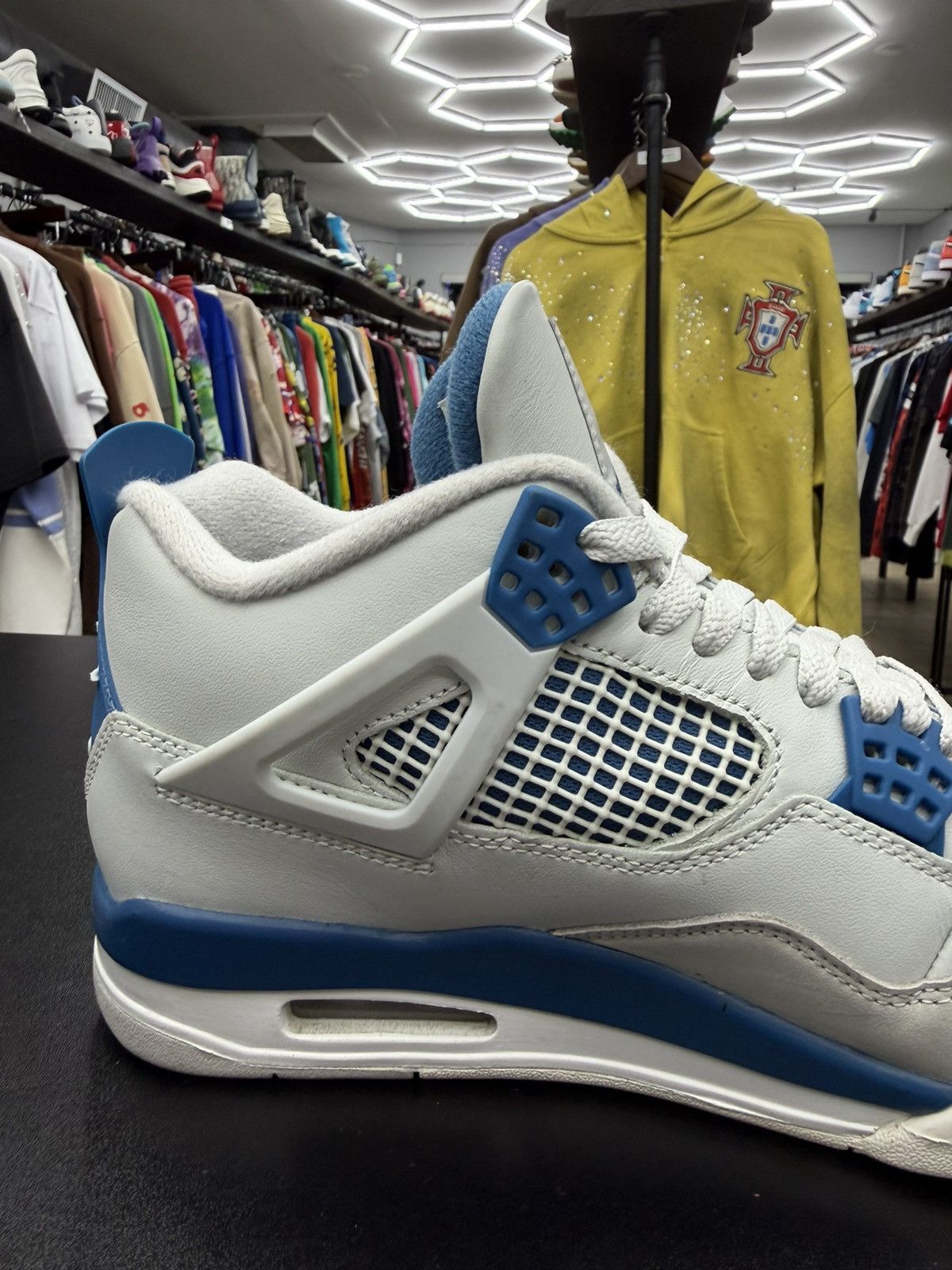Jordan Brand Size 8.5 - Jordan 4 Military Blue Size US 8.5 / EU 41-42 - 7 Thumbnail