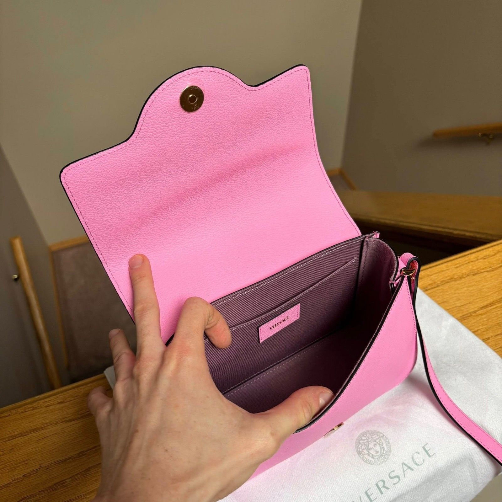 Versace Versace Candy Pink Leather Medusa Logo Side Bag Size ONE SIZE - 5 Thumbnail