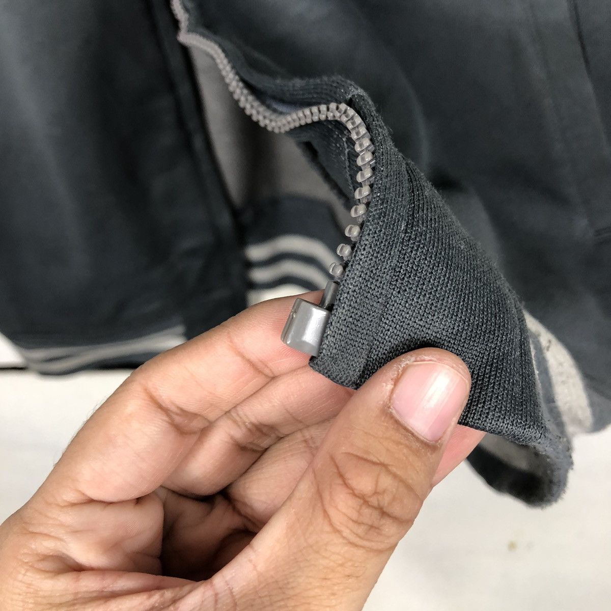 Japanese Brand 📌Rich Grey Vintage Zipper Sweater Vans Skeleton Design Size US M / EU 48-50 / 2 - 17 Thumbnail