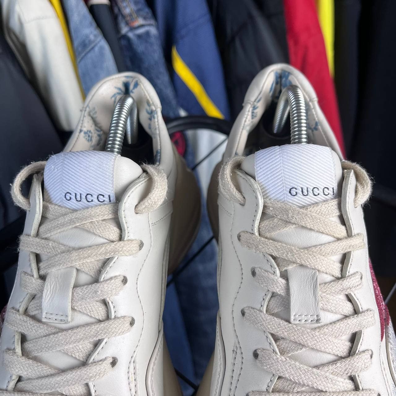 Gucci Gucci Rhyton White/Red/Blue Stripe Ivory Sneakers Size 36 Size US 6 / IT 36 - 6 Thumbnail