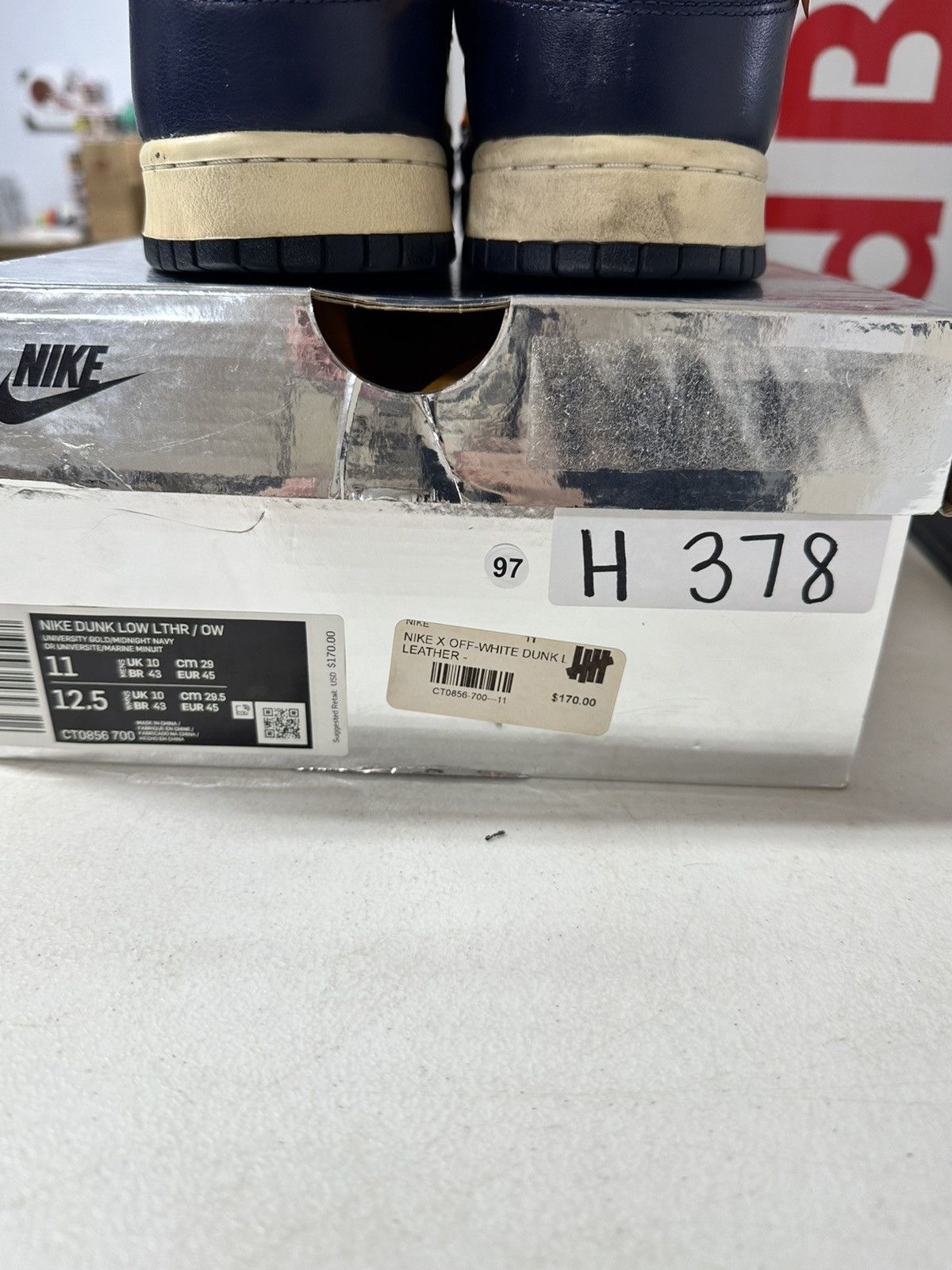 Nike × Off-White Nike dunk low offwhite university gold Size US 11 / EU 44 - 10 Thumbnail
