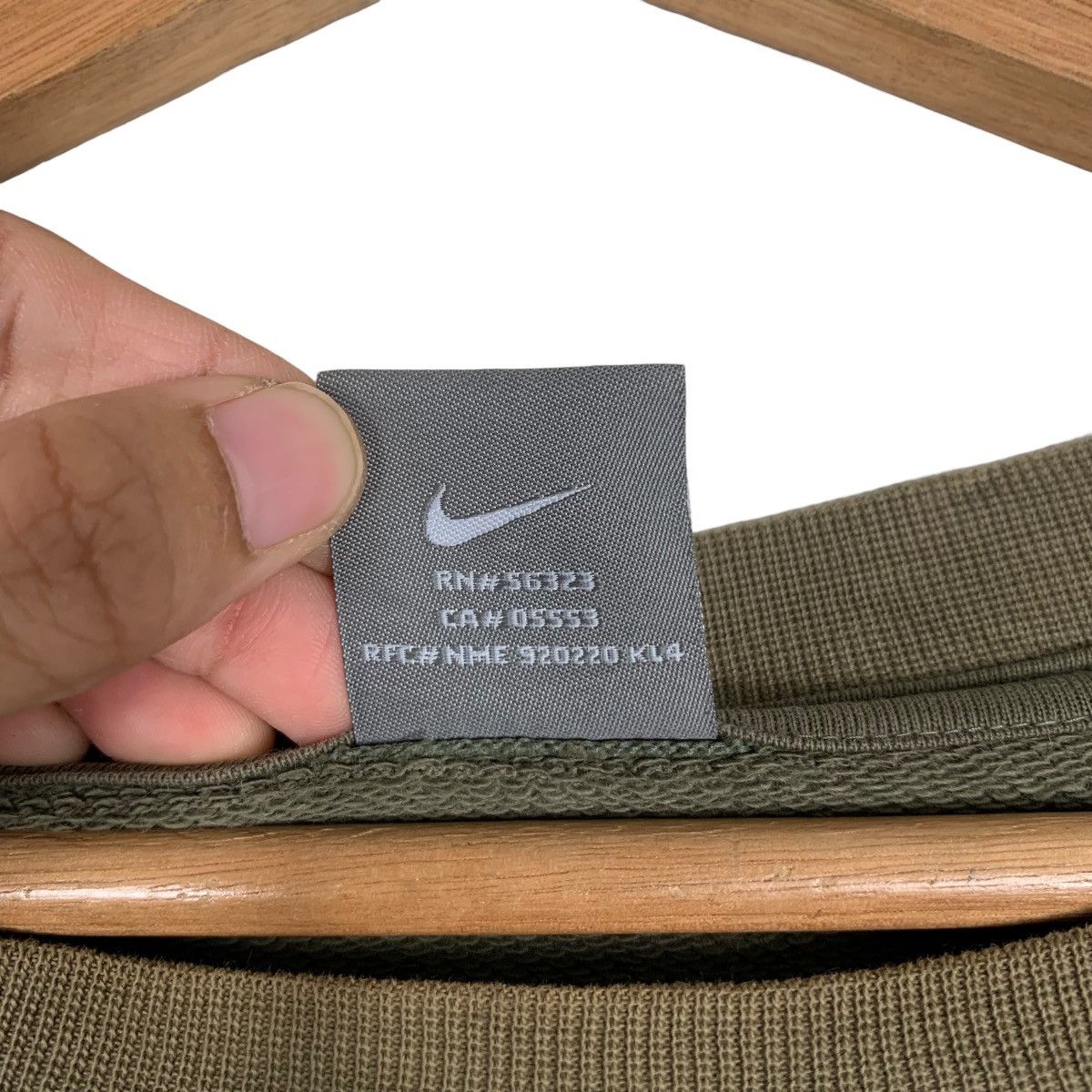 Nike NIKE Embroidery Small Swoosh Logo Green Sweatshirt #1464-C66 Size US M / EU 48-50 / 2 - 12 Thumbnail