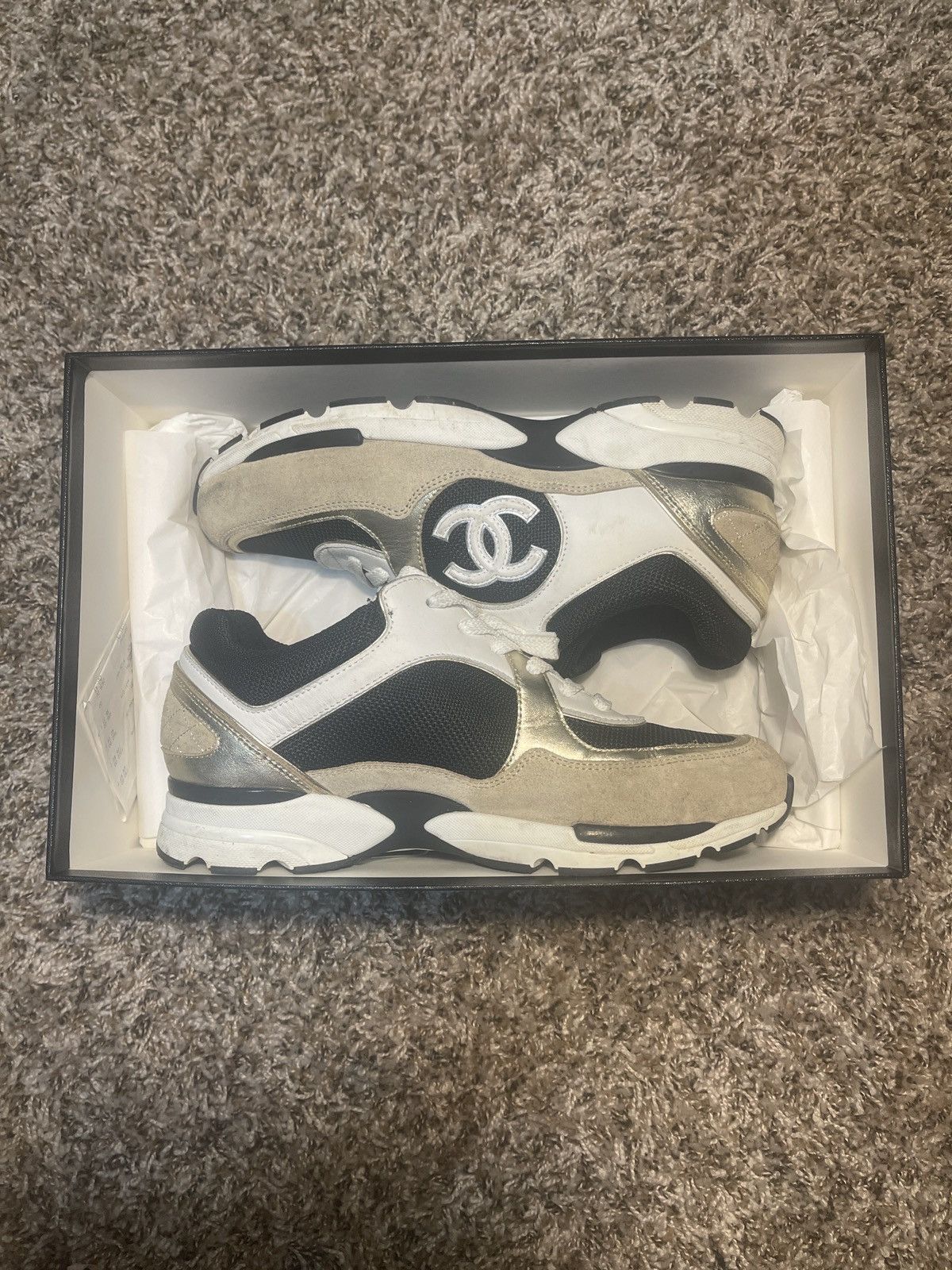 Chanel Chanel White/Gold Low Top Sneakers Size US 7 / EU 40 - 5 Thumbnail