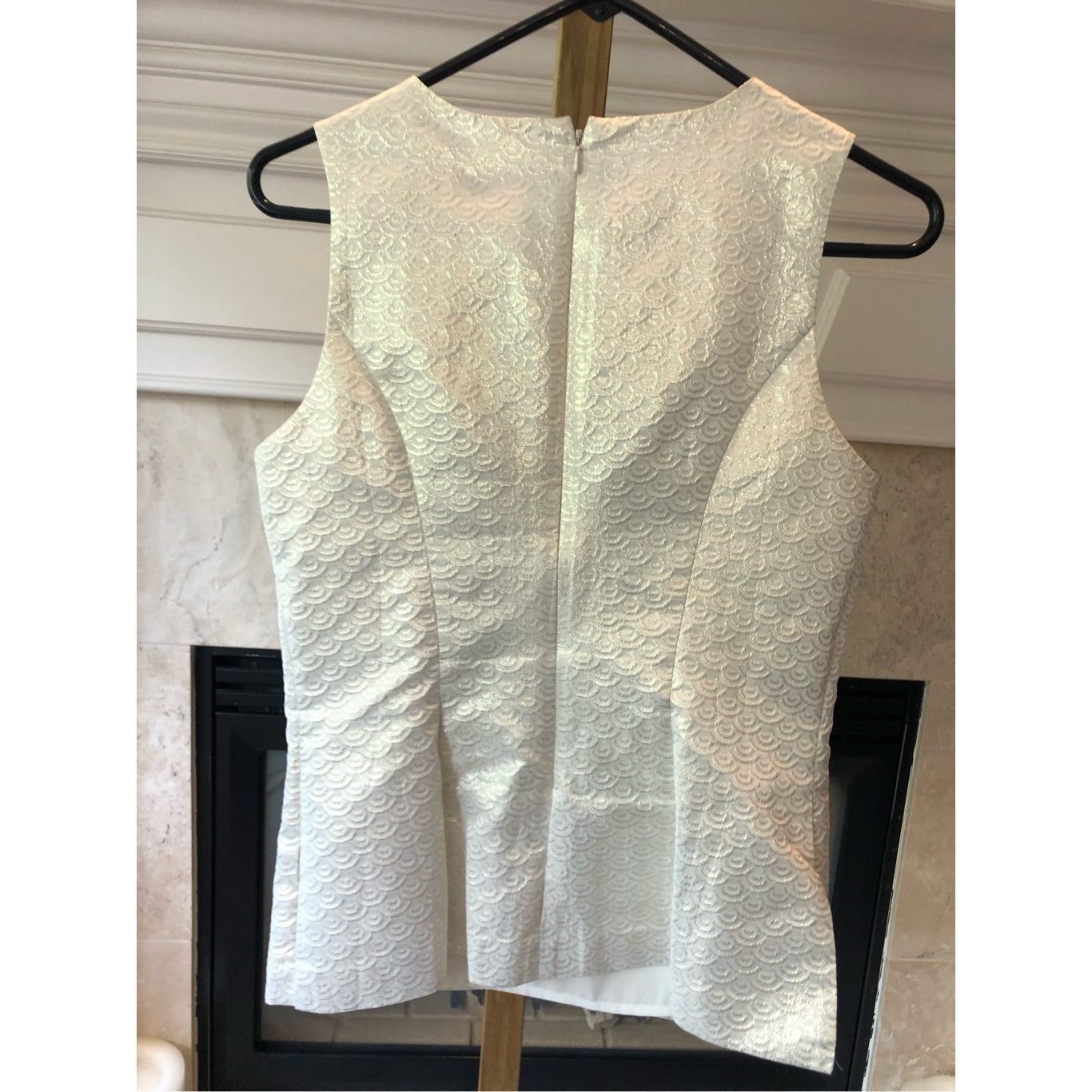 Lilly Pulitzer Lilly Pulitzer Women’s White Sparkle Circle Design Bead Embr Size S / US 4 / IT 40 - 2 Thumbnail
