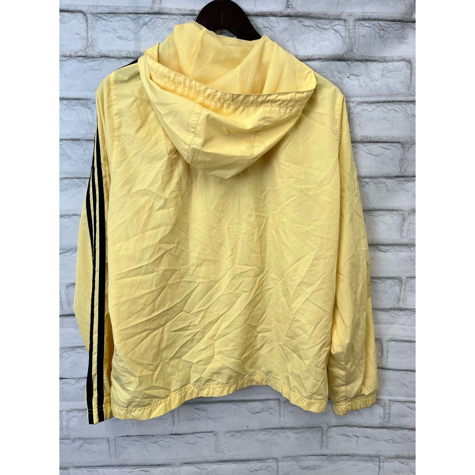 Adidas Vintage Adidas L Windbreaker Jacket Hooded Mesh Lined Yellow Size L / US 10 / IT 46 - 3 Thumbnail