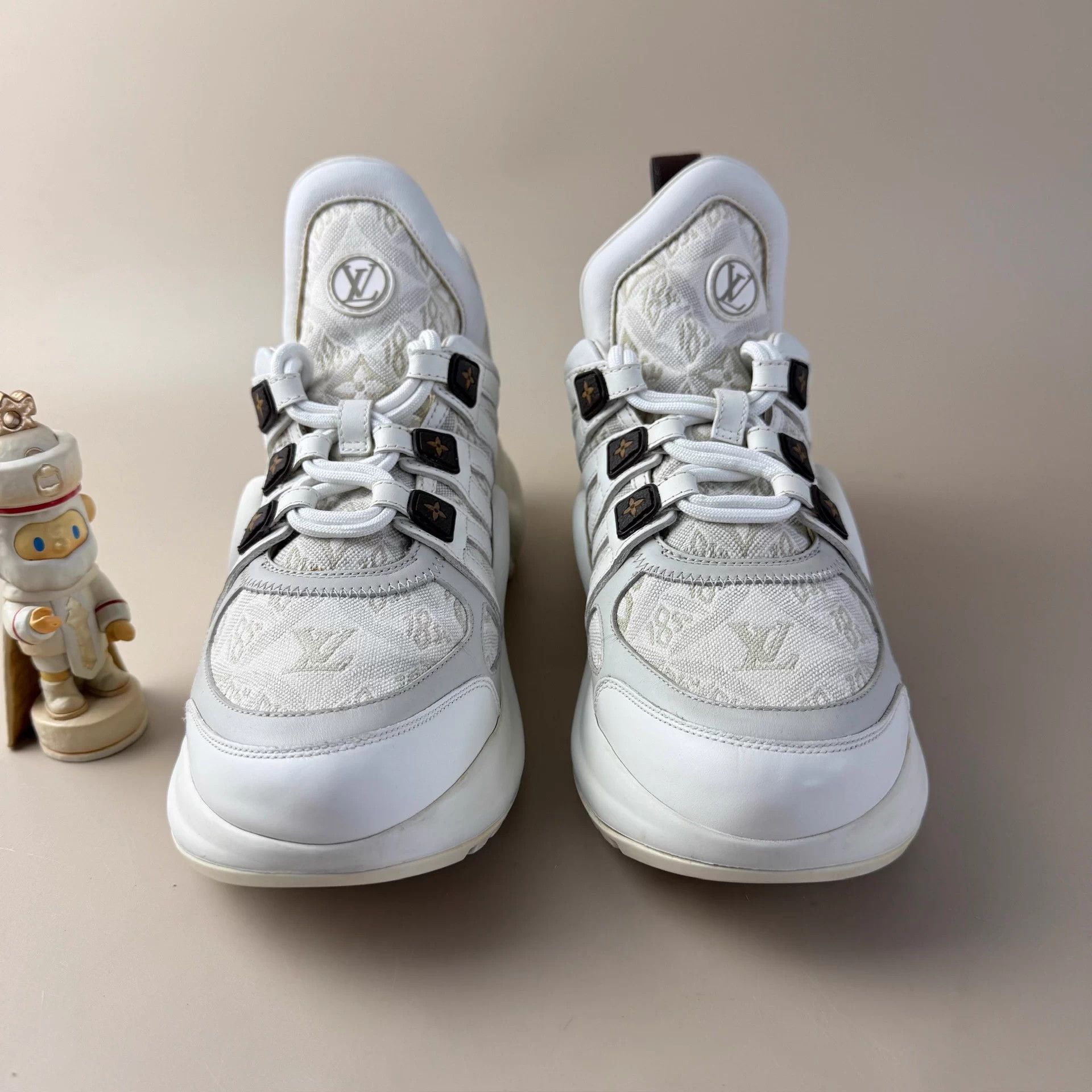 Louis Vuitton LV Monogram All Over Print Pont 9 Dad Sneaker 38.5 Size US 7.5 / IT 37.5 - 2 Thumbnail