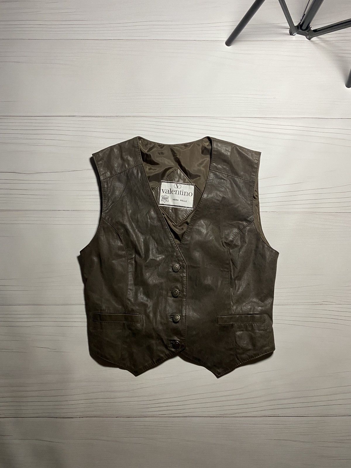 Valentino × Vera Pelle × Vintage Vintage Valentino Vera Pelle genuine leather y2k vest Size XS / US 0-2 / IT 36-38 - 1 Thumbnail