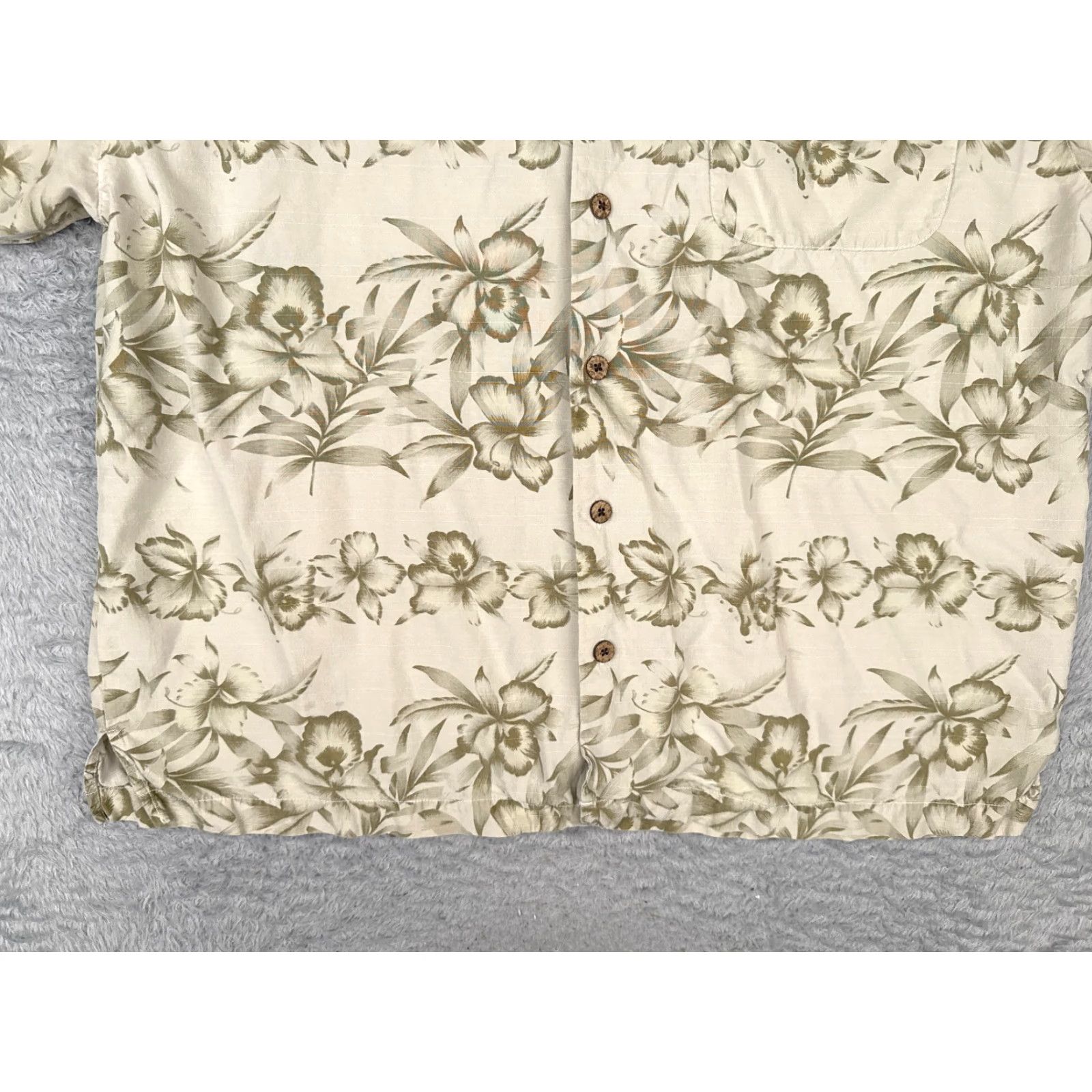 Tommy Bahama VINTAGE Tommy Bahama Shirt Men? Extra Large Ivory Silk Button-Up Hawaiian Floral Short Sleeve Beach Designer XL Ivory Silk Button-Up Mens 90s? Size US XL / EU 56 / 4 - 5 Thumbnail