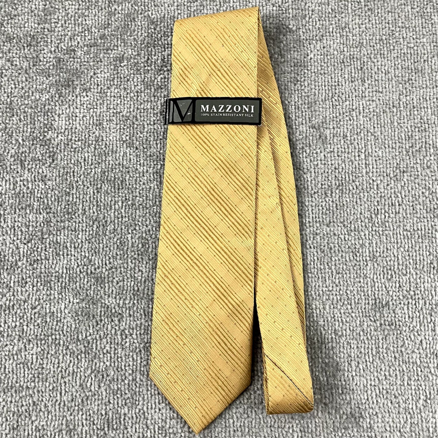 Brooks Brothers **NEW Brooks Brothers Tie Men's Gold Silk Classic Fit Regular Style** User: **NEW Brooks Brothers Men's Gold Silk Tie Classic Fit** Size ONE SIZE - 5 Thumbnail
