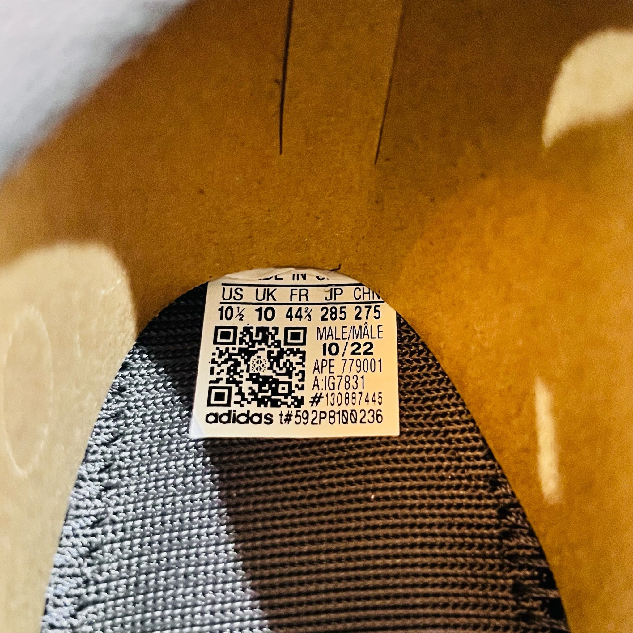 Yeezy NEW in Box Yeezy knit runner stone onyx Size US 10.5 / EU 43-44 - 7 Thumbnail