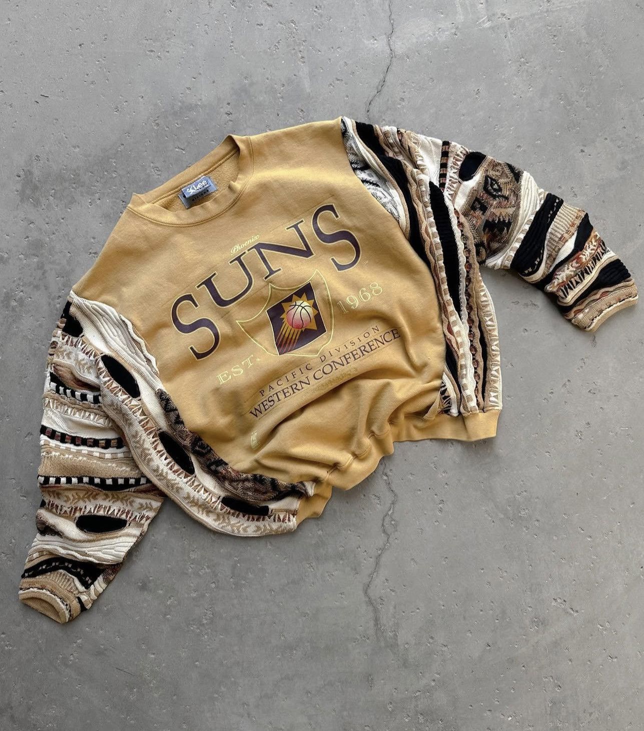 Coogi Defective Garments 1/1 90s Phoenix Suns Boxy Sweatshirt Size US XL / EU 56 / 4 - 3 Thumbnail