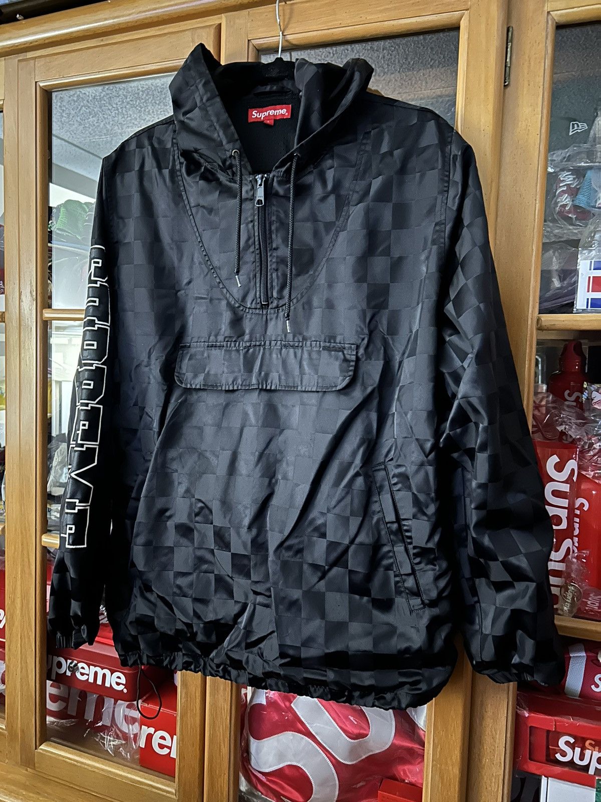 Supreme Supreme Checkerboard Nylon Hooded Pullover SS17 size Large Size US L / EU 52-54 / 3 - 1 Thumbnail