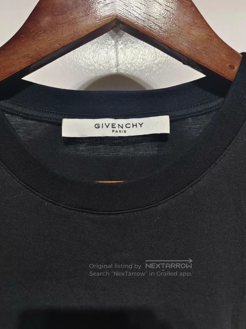 Givenchy Givenchy Four团 White Flame Distressed Logo Short Sleeve Size US XS / EU 42 / 0 - 3 Thumbnail