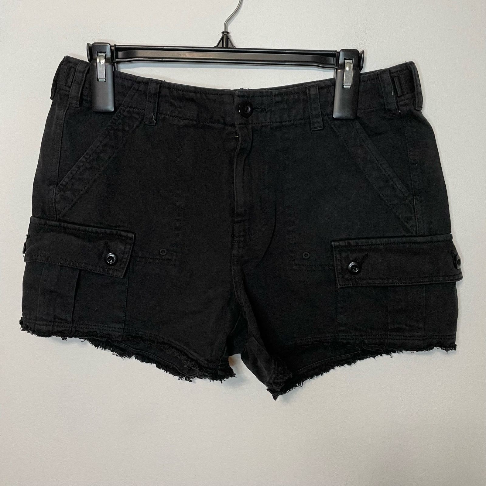 Lucky Brand Lucky Brand Black Cargo Shorts 27 Womens Casual Utility Size 30" / US 8 / IT 44 - 1 Thumbnail