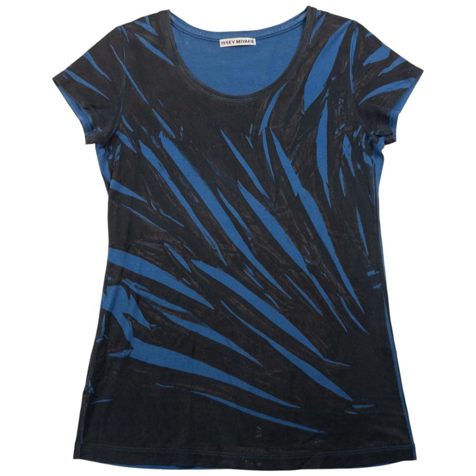 Issey Miyake Vintage Issey Miyake Pattern T Shirt Womens Size S Size S / US 4 / IT 40 - 1 Thumbnail