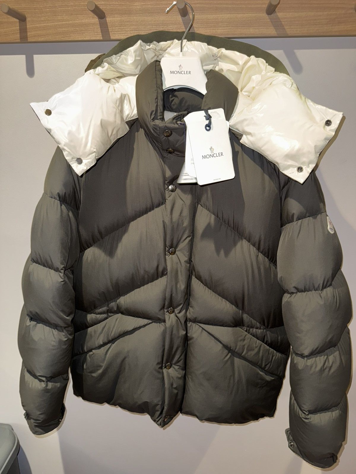 Moncler RARE Moncler Lavaine Puffer Jacket – Khaki Green Size US L / EU 52-54 / 3 - 3 Thumbnail