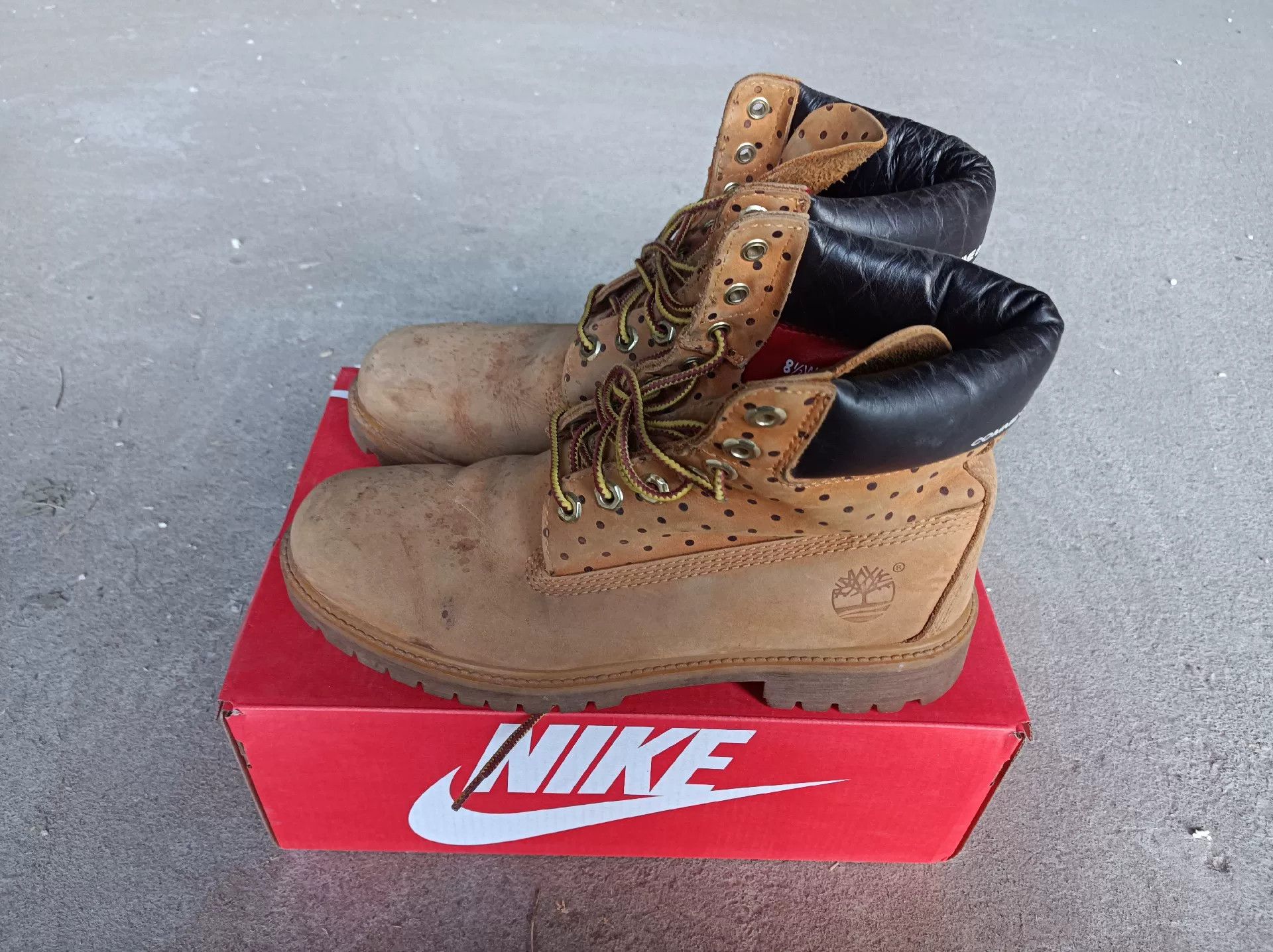 Supreme Supreme Collab Yellow Boots 10 Men Size US 10 / EU 43 - 1 Thumbnail