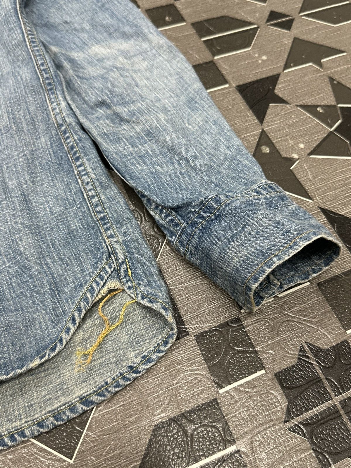 Remi Relief Remi Relief Japan Denim Chambray Snap Button Button Shirt Size US M / EU 48-50 / 2 - 23 Thumbnail