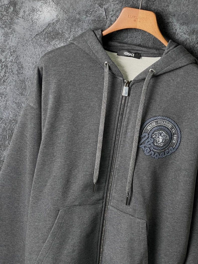 Versace Versace Multi-element embroidered hooded sweatshirt jacket Size US S / EU 44-46 / 1 - 5 Thumbnail