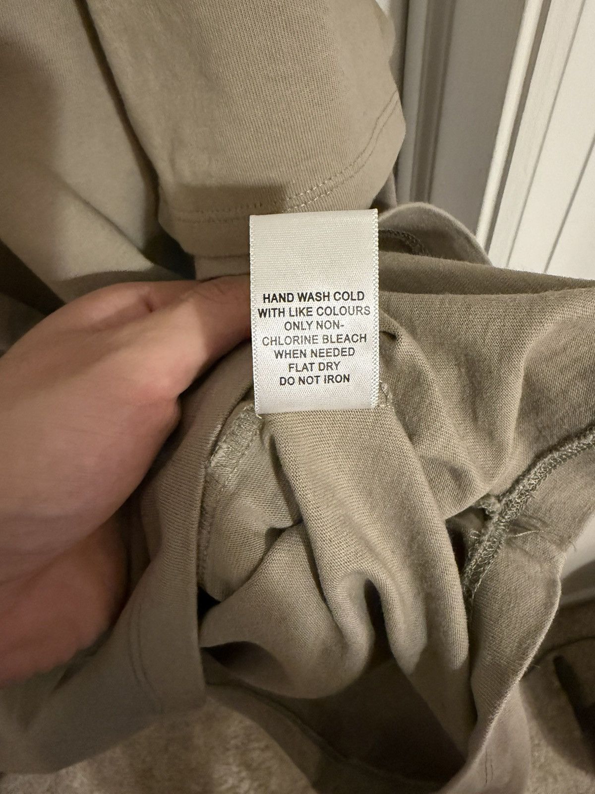 Essentials FOG Essentials - Taupe Rubber Letter Tee Size US XL / EU 56 / 4 - 4 Thumbnail