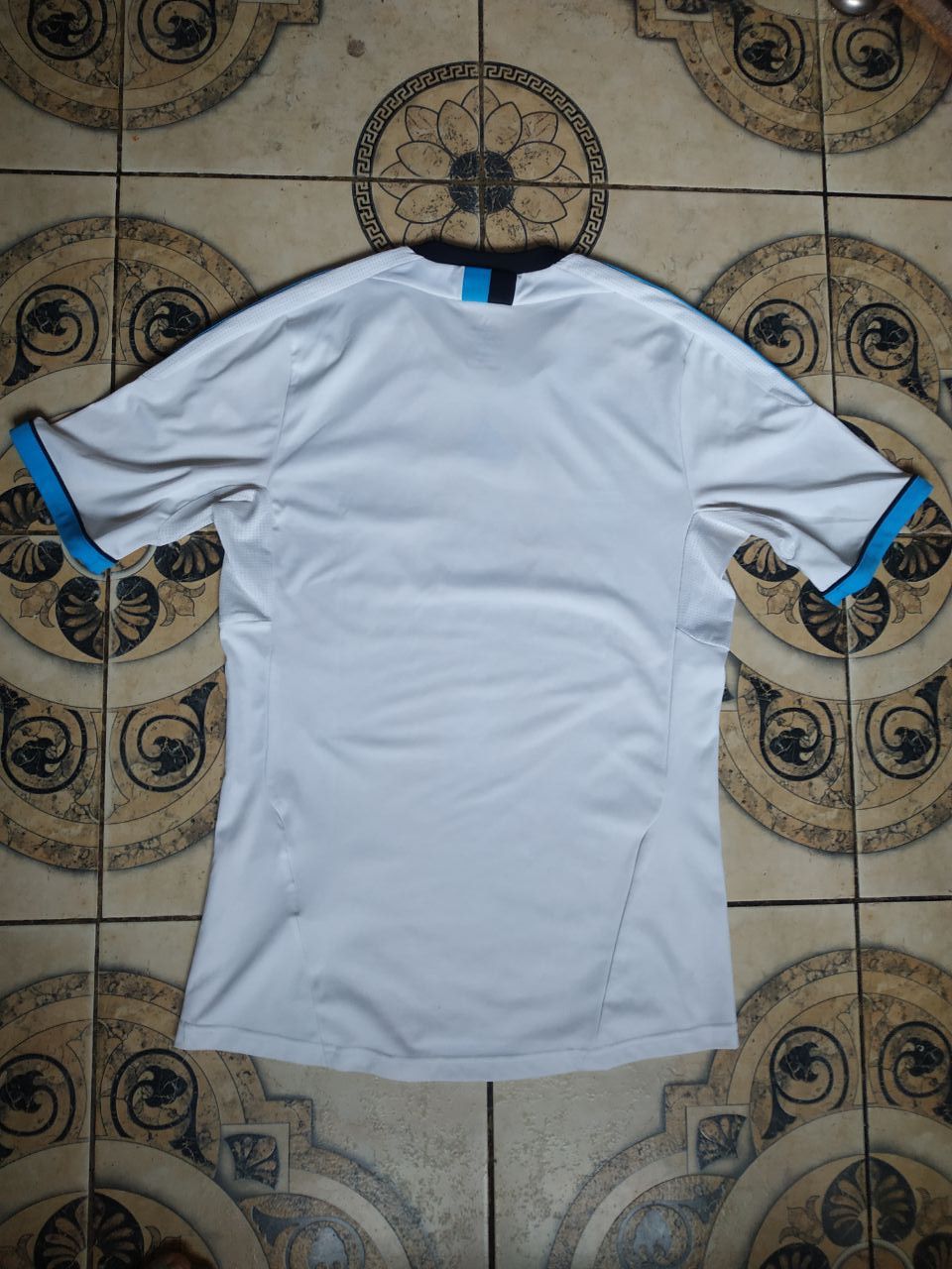 Adidas Adidas 2011-12 Liverpool FC Away Jersey - Pristine Sponsor Size US M / EU 48-50 / 2 - 2 Thumbnail