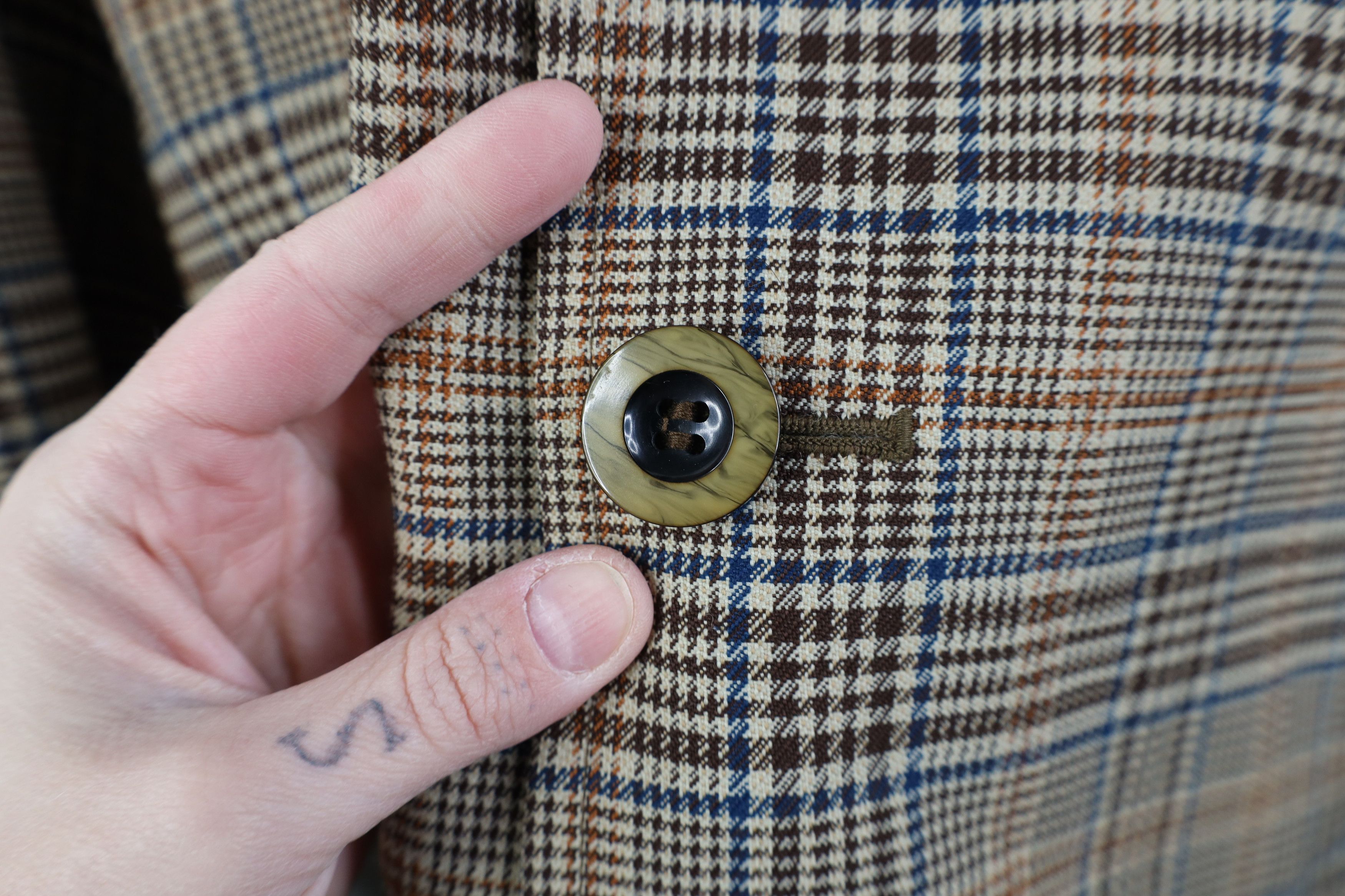 Vintage Vintage 60s 70s Streetwear Houndstooth Plaid Trench Coat USA Size US XXL / EU 58 / 5 - 5 Thumbnail