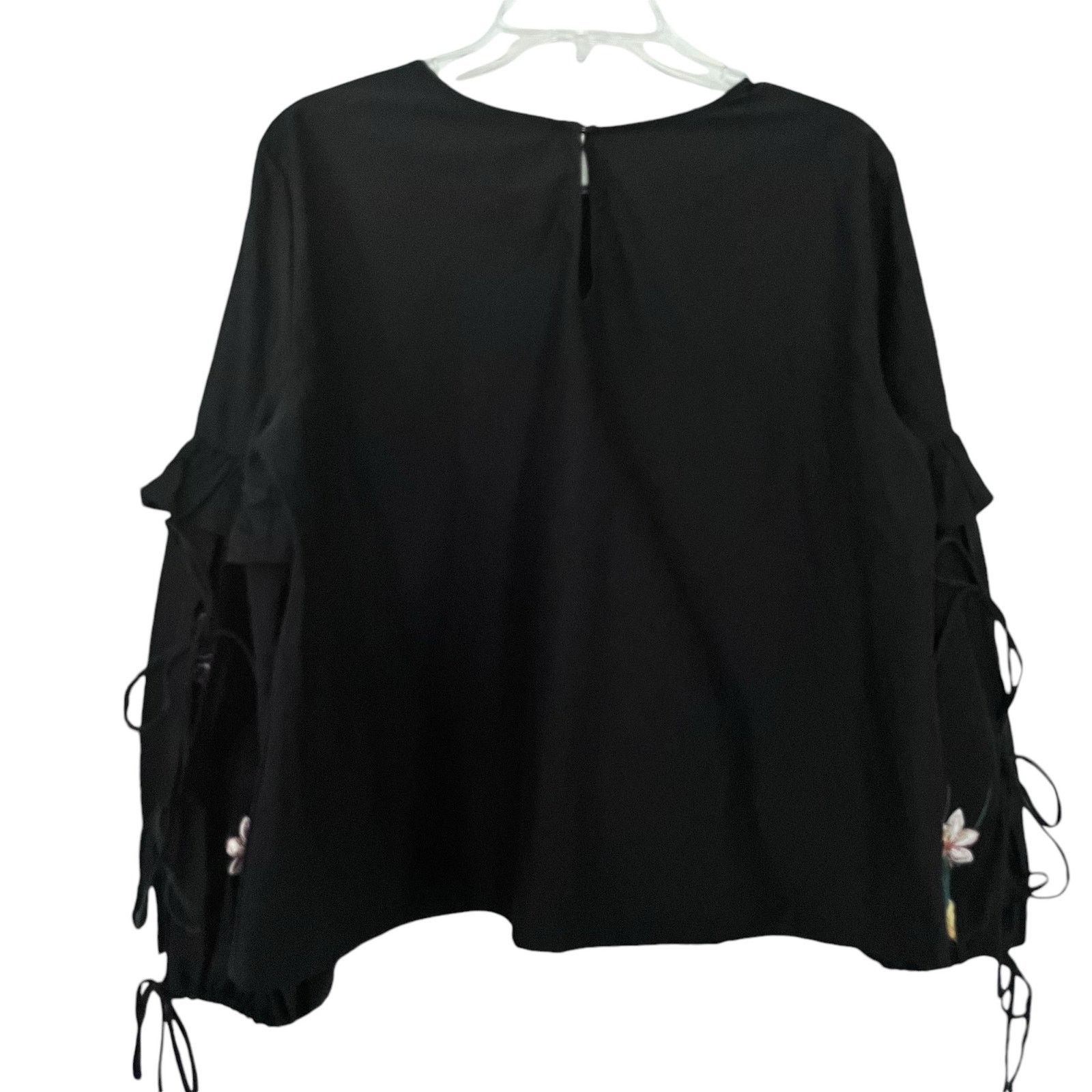 Zara Zara Trafaluc Black Floral Embroidered Ruffle Blouse Size L / US 10 / IT 46 - 4 Thumbnail