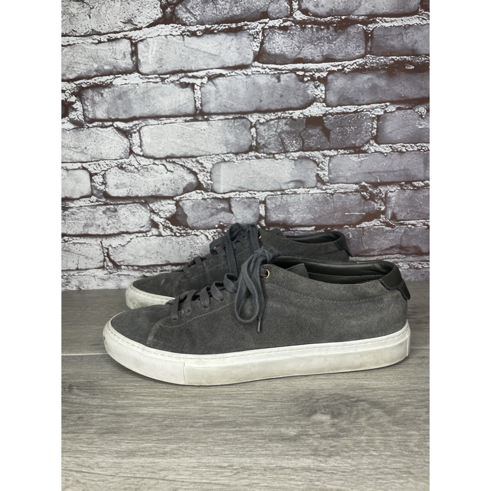 Bergdorf Goodman Goodman Brand Edge Charcoal Suede Casual Lace Low Top Sneake Size US 9 / EU 42 - 14 Thumbnail