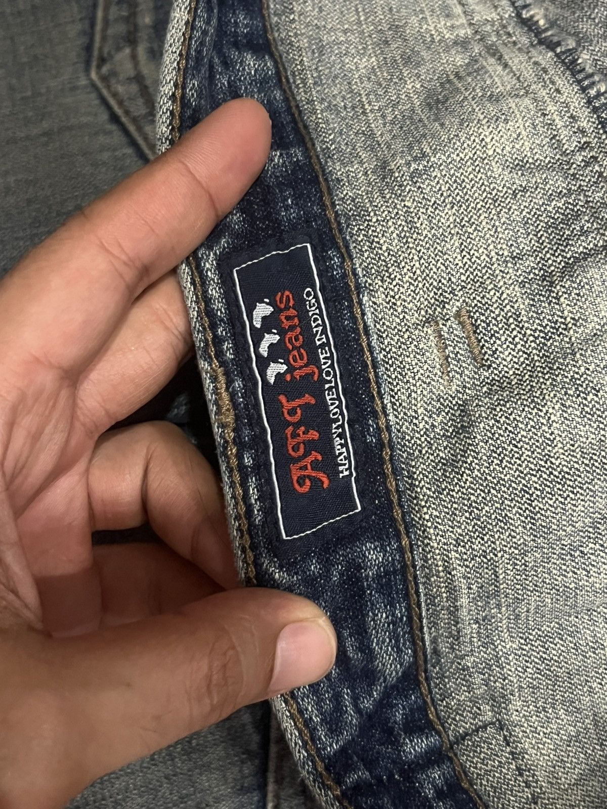 Le Grande Bleu (L.G.B.) Vintage African Taro Shattered Double Waist Distressed Jeans Size US 31 - 17 Thumbnail
