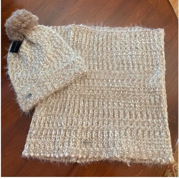 Steve Madden Steve Madden Pompom hat and infinity scarf set Size ONE SIZE - 1 Thumbnail