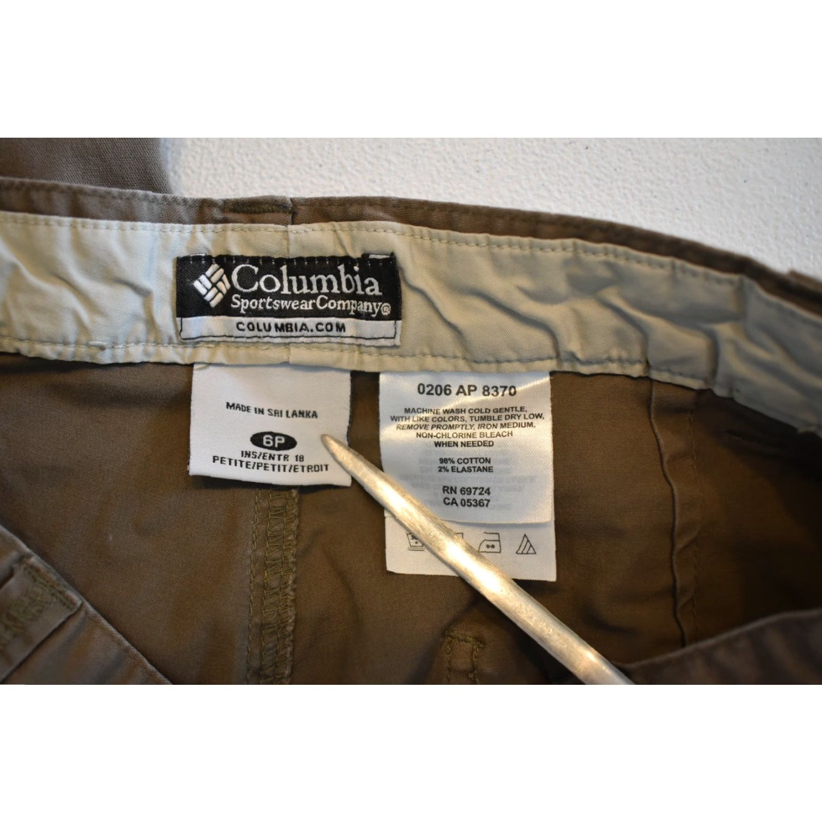 Vintage Columbia Capri Pants Womens 6P Brown 28x17.5 Stretch Belt Loops 7.5 In Leg Opening Casual Travel Size 28" / US 6 / IT 42 - 4 Thumbnail