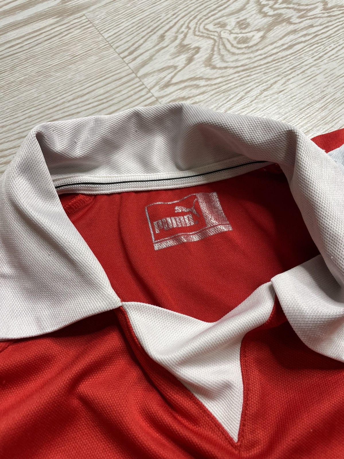 Puma × Vintage Retro Puma Suisse soccer jersey Size US L / EU 52-54 / 3 - 7 Thumbnail