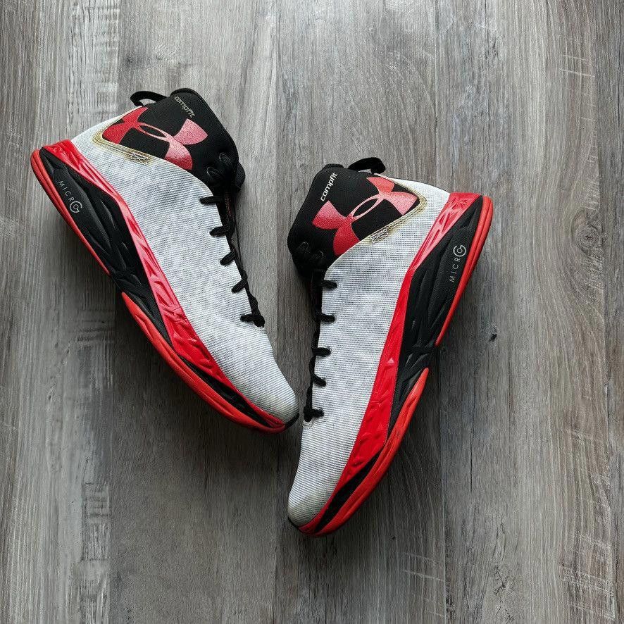 Under Armour UNDER ARMOUR • Fire Shot "White/Red" (12M) Size US 12 / EU 45 - 9 Thumbnail